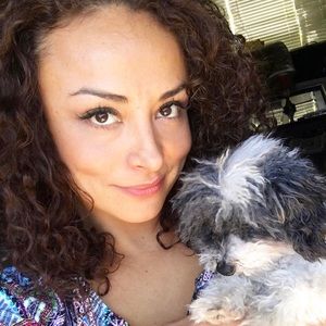 Meet your Posher, Vivian